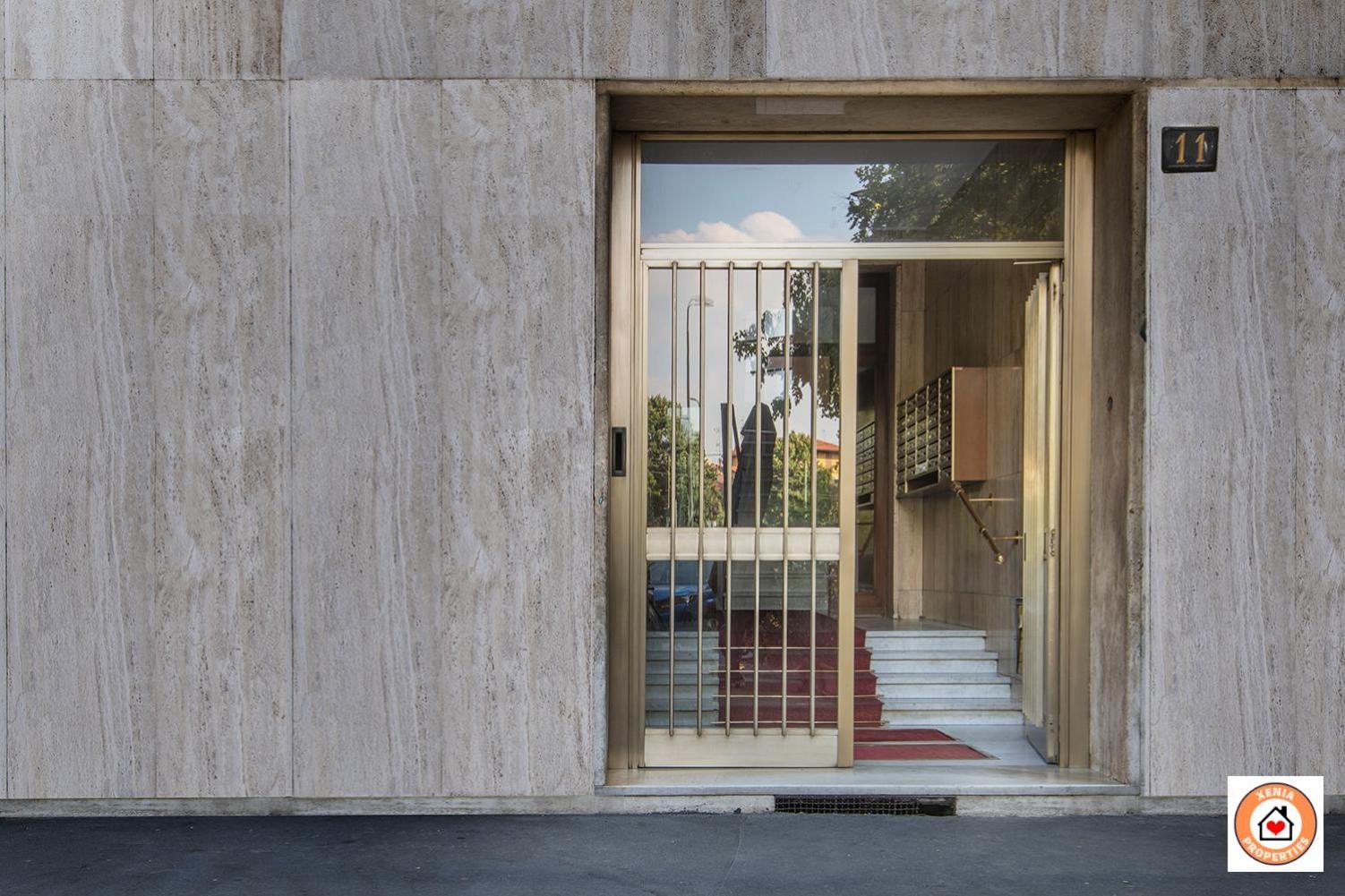 Fiore Milanese - San Siro, Fiera & City Life - Rinnovamento Facciata Palazzo In Corso Exteriör bild